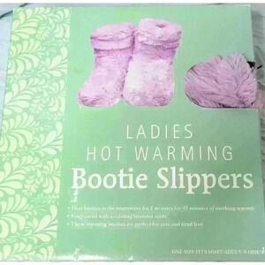 NIB Womans PINK One Size fits Most HOT WARMING BOOTIE Slippers FUZZY New